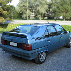 Sininen GTI