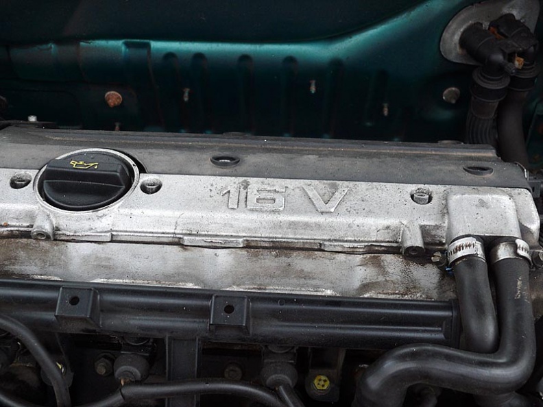 16V