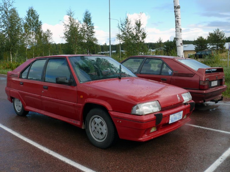 Marketista palatessani joku oli pysäköinyt viereen :)